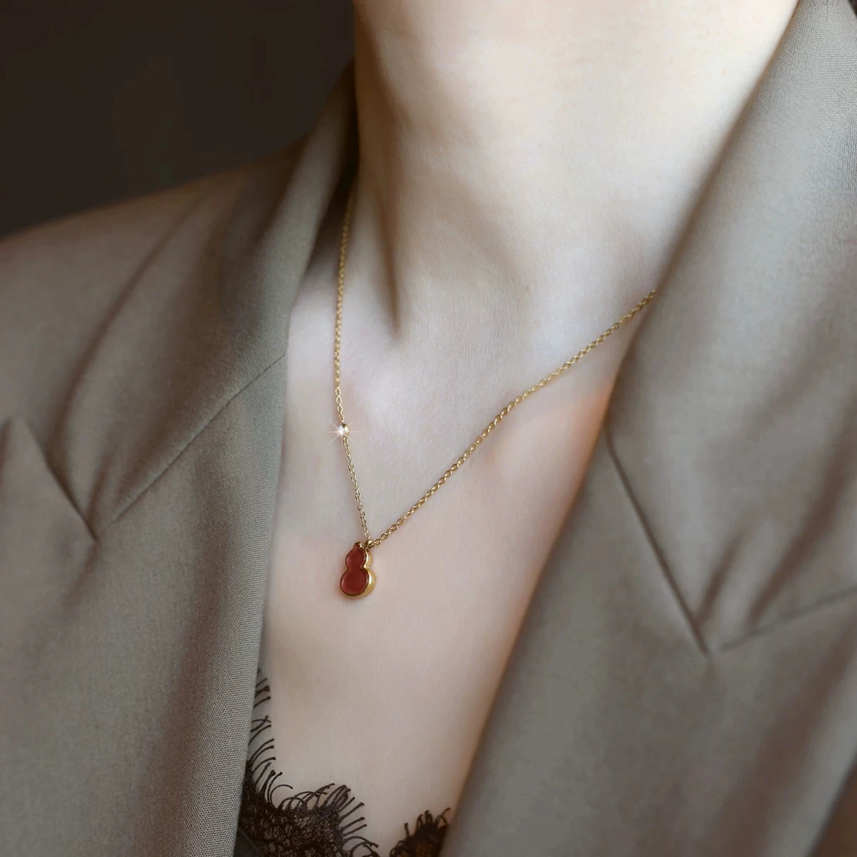 collana-raytimone-a-forma-di-zucca-rossa-choker-minimalista-di-lusso-per-donne-nuova-collezione-2026-accessorio-di-moda