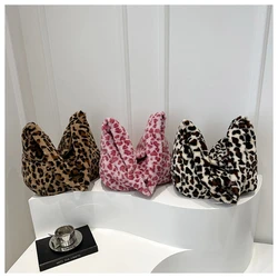 Fashion Women Retro Leopard Print Bag 2025 Soft Plush Shoulder Bags Female Large Capacity Travel Bag Winter Warm Fluffy Totes