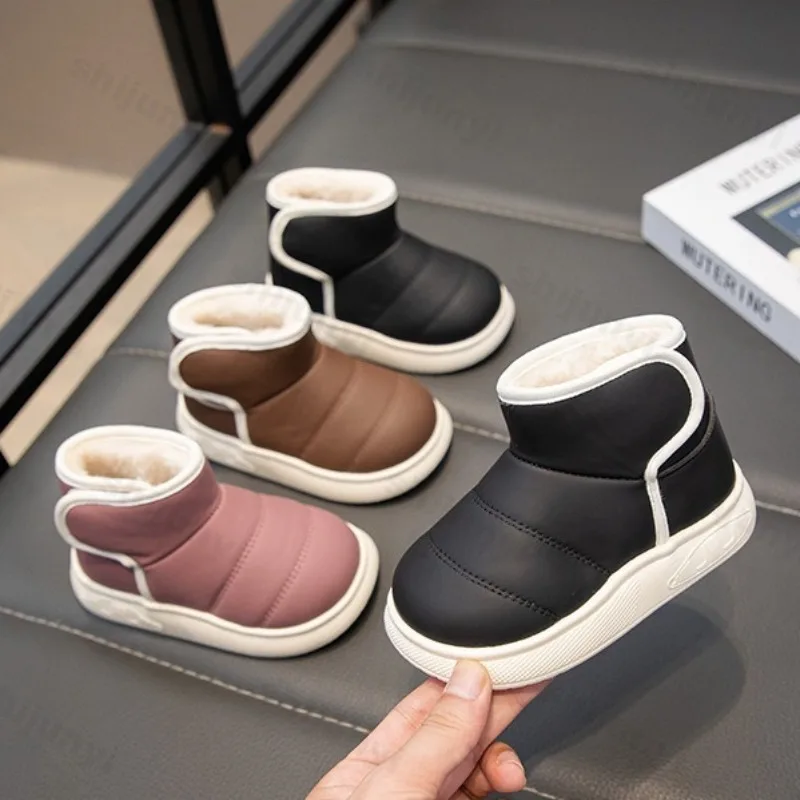 

Детские повседневные короткие зимние ботинки на толстой подошве в стиле ретро, коллекция 2024, зимние модные плюшевые теплые мягкие удобные универсальные хлопковые ботинки для мальчиков