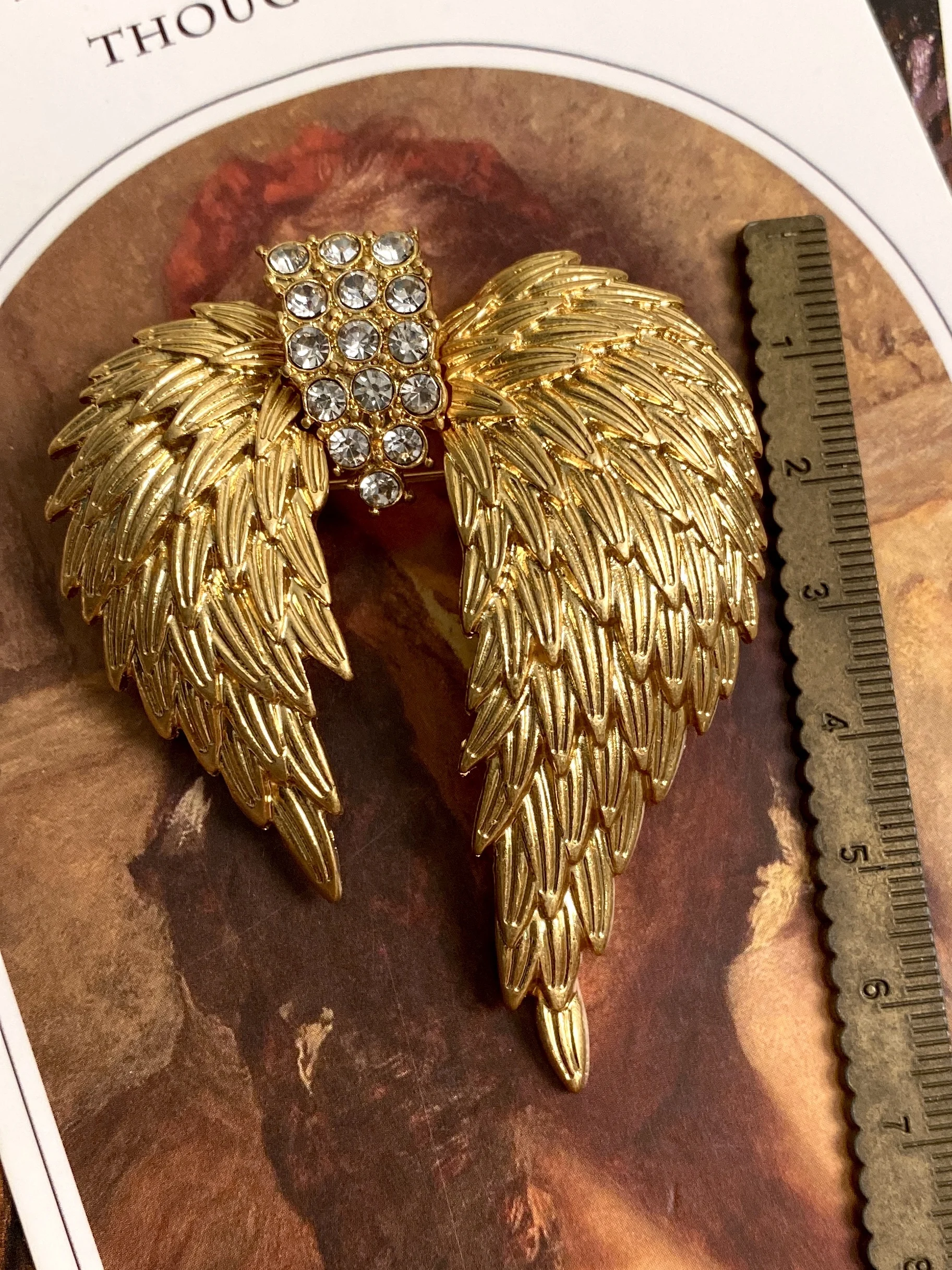 Elegant golden feather brooch vintage sparkling zircon suit coat pin accessory