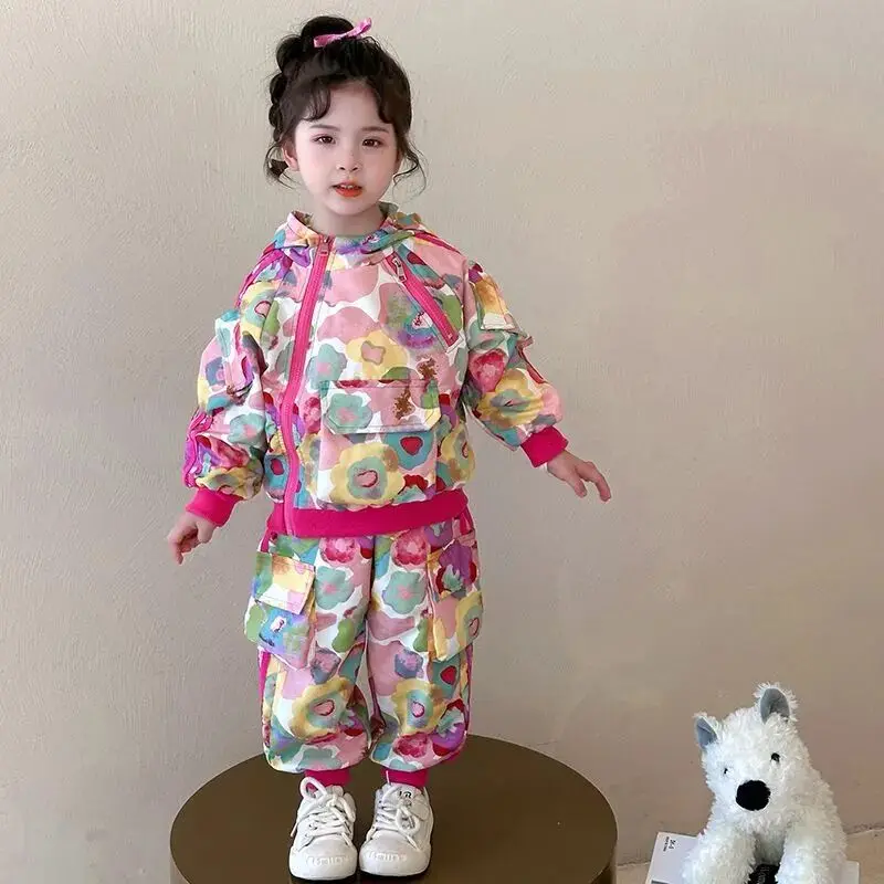 

Осенний комплект для девочек, новая модная детская куртка с капюшоном с цветочным принтом + штаны, комплект из двух предметов 90-150 см