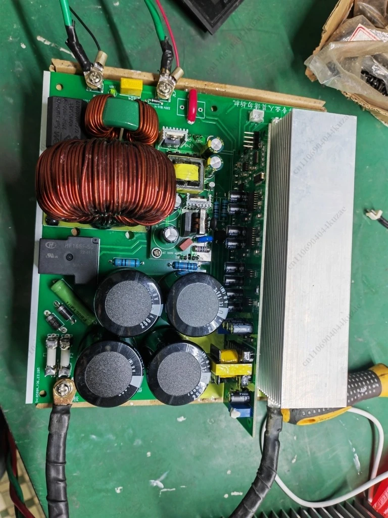 High Voltage 320-750v Input Pure Sine Wave Inverter Power 7kW with Its Own Developed Drive Board