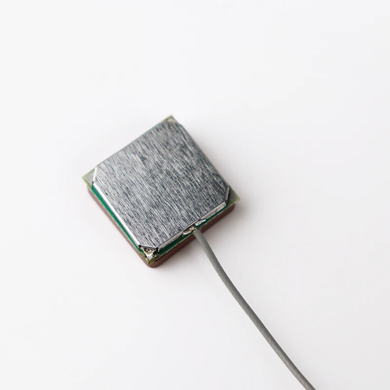 50 PCS High-Gain GPS Ceramic Module Active Positioning 18*18 Ceramic Antenna Vertical Polarization RoHS Compliant GNSS GPS