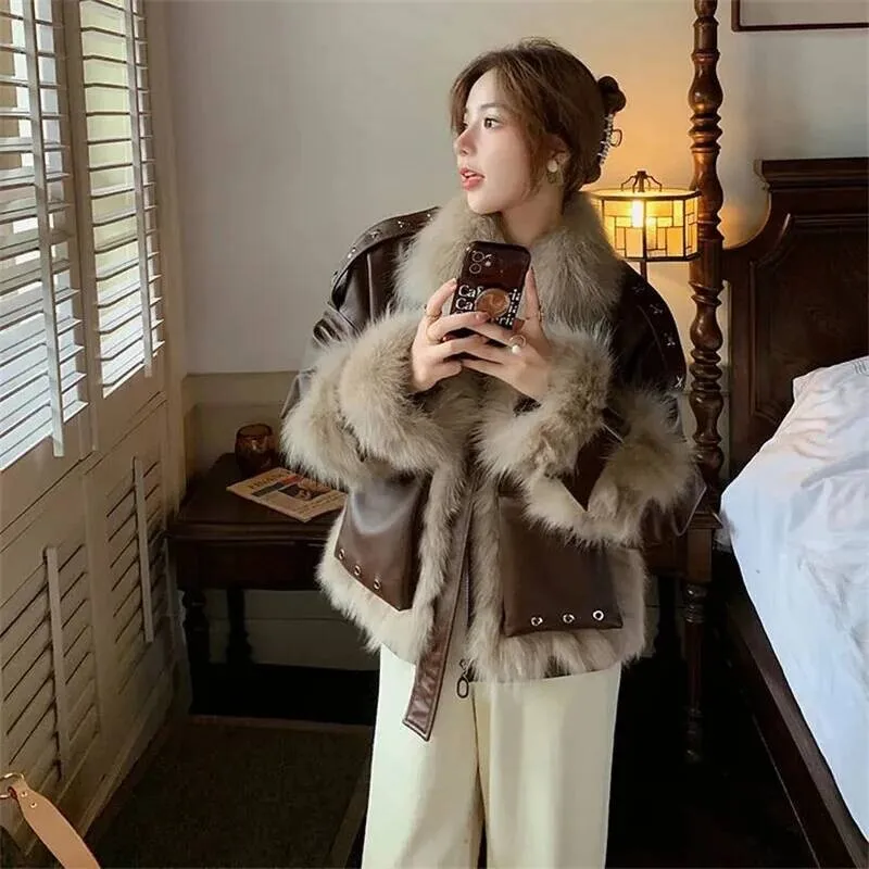 

2025Autumn Winter New Net Red Popular Small Horn Stitching One Imitation Fox Fur Age-Reducing Leather Jacket Women Short