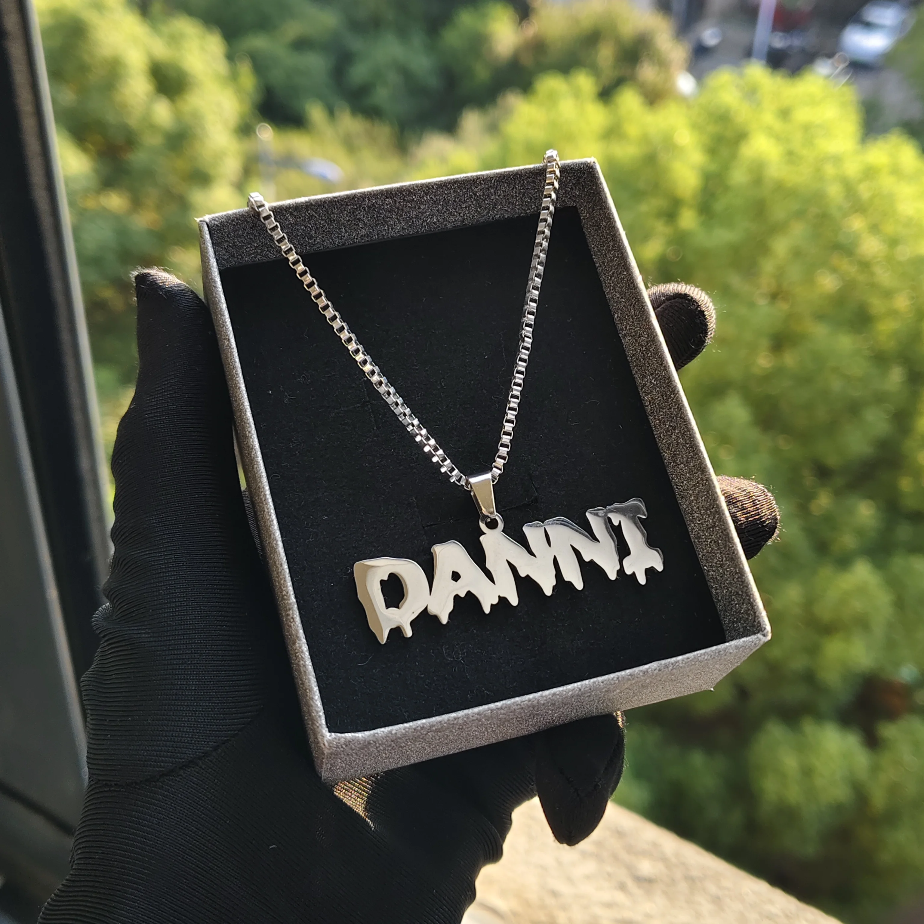 

DHQH Новая оптовая продажа, индивидуальное имя, ожерелье, персонализированное серебряное ожерелье с подвеской в виде буквы, подарок на день рождения, прямые продажи от производителя