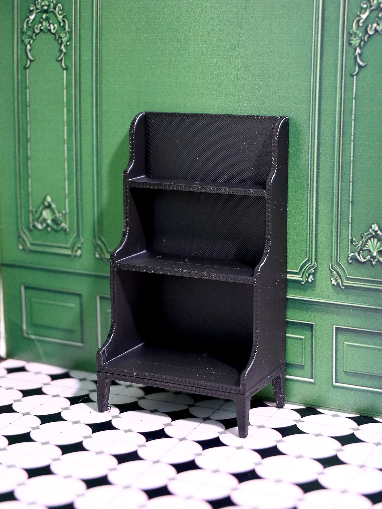 Miniatur-Dreistufiges Bücherregal, Aufbewahrungsschrank, Küchensideboard, geeignet für Puppenhaus-Modellhaus-Zubehör, Dekoration, Fotografie-Requisiten, Mikrolandschafts-Ornamente, Miniatur-Dekoration, kleine Geschenke, Werbegeschenke, Wohndekorationsartikel – Detail 2