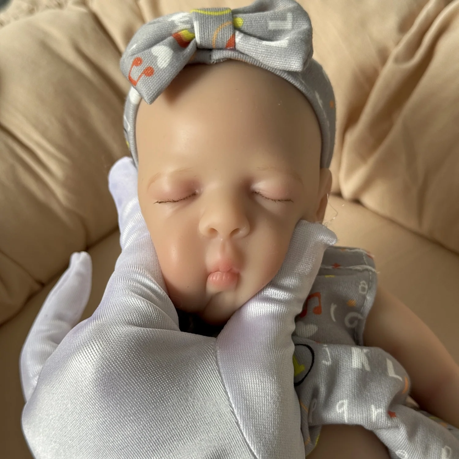 Lebensechte realistische 30CM Real Touch Ganzkörper-Festsilikon Sehr weiche elastische Haut Mädchen wiedergeborene Babypuppe Kunstspielzeug Geburtstagsgeschenke