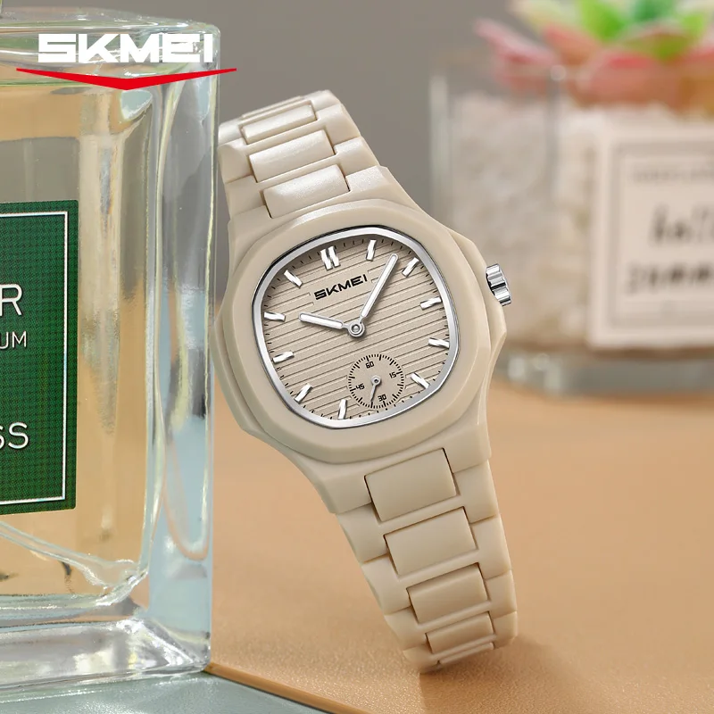 SKMEI 2678 Light Watch Women Business Casual Quartz Watches Sports Famous Plastic Belt Watch Student Luxury Ladies Watches Gift