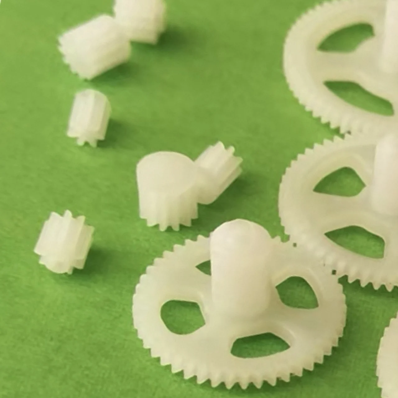 M0.3 Aircraft Model Plastic Gear 0.8/1/1.2/1.5mm for Drone Gearbox Fixed Wing Servo 7/8/9/10/11/12/13/40/46/48/54/64/70 Teeth