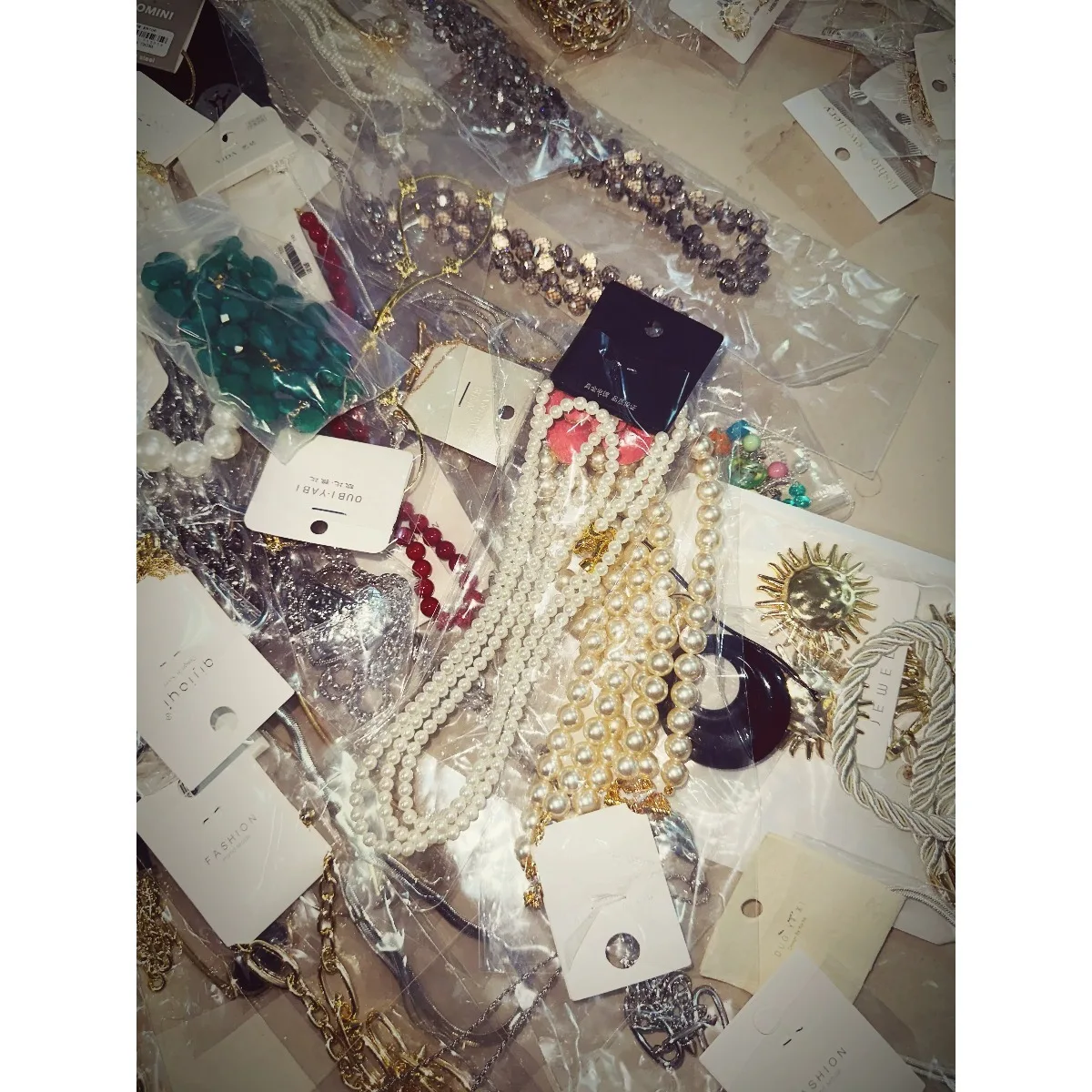 

Super Surprise Mystery Box Random Items Lucky Blind Box Mixed Surprise Gift Limited Deal