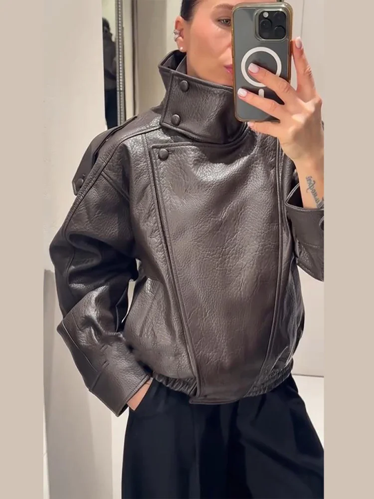 

Новая женская кожаная куртка-пальто с воротником-стойкой, эполетами и эластичным подолом, модная укороченная уличная верхняя одежда для женщин на весну