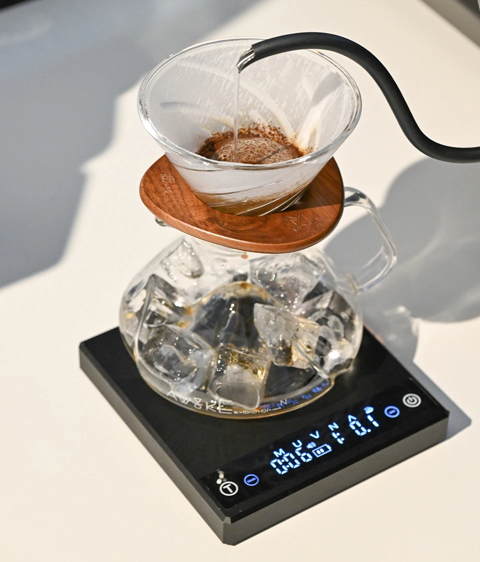 MUVNA Tornado Glass Coffee Server 450ml-Barista Grade Hand Drip Carafe,Leak-Proof Spout,Heat-Resistant for Pour Over/Iced Brew