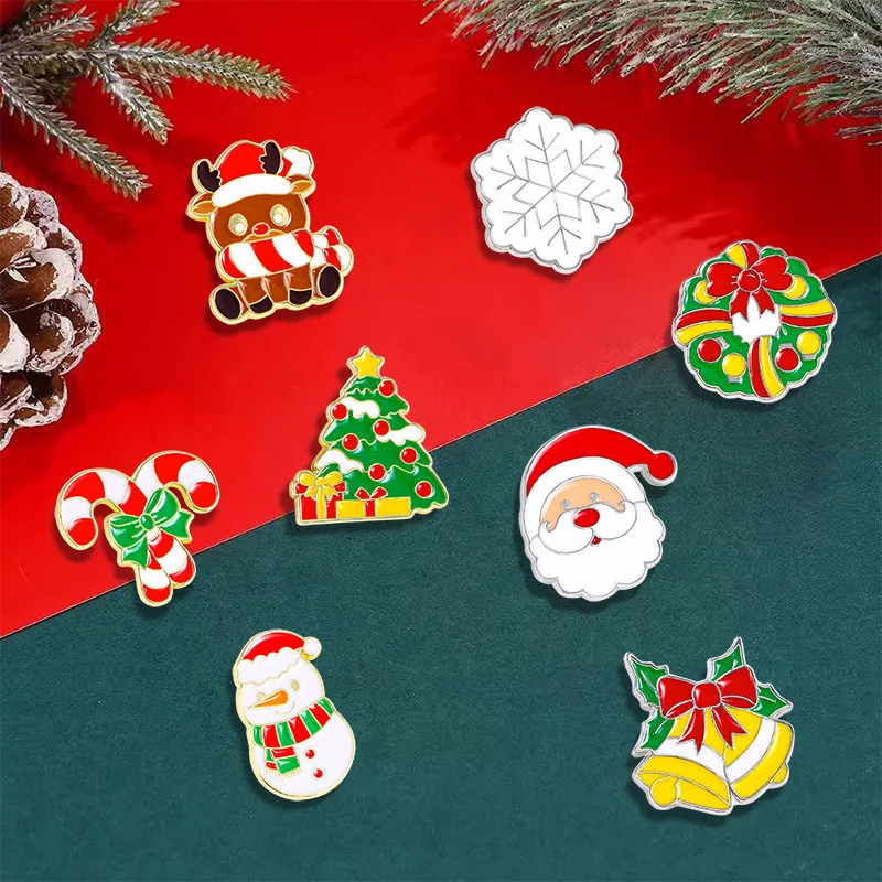Cartoon Christmas Elk Cute Brooch Pin Snowflake Enamel Metal Badge Fashion Christmas decorations Jewelry Clothing Accessories