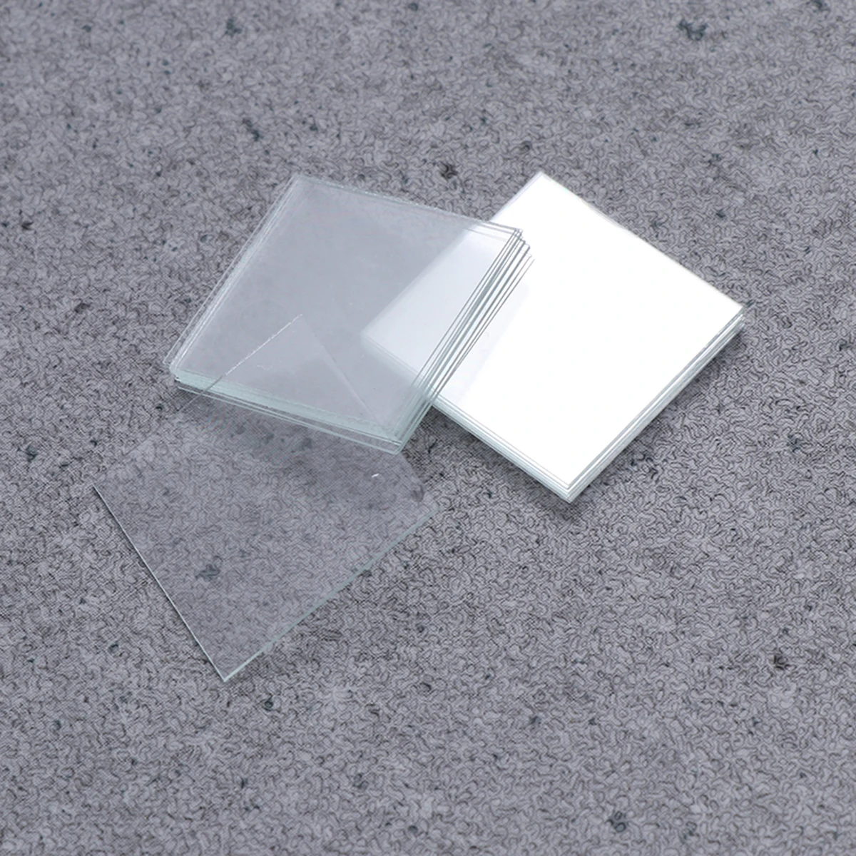 

100Pcs Microscope Cover Glass Kit Square Slips for Optical Microscopy Clear Flat Surface Precision Imaging Cover Glass