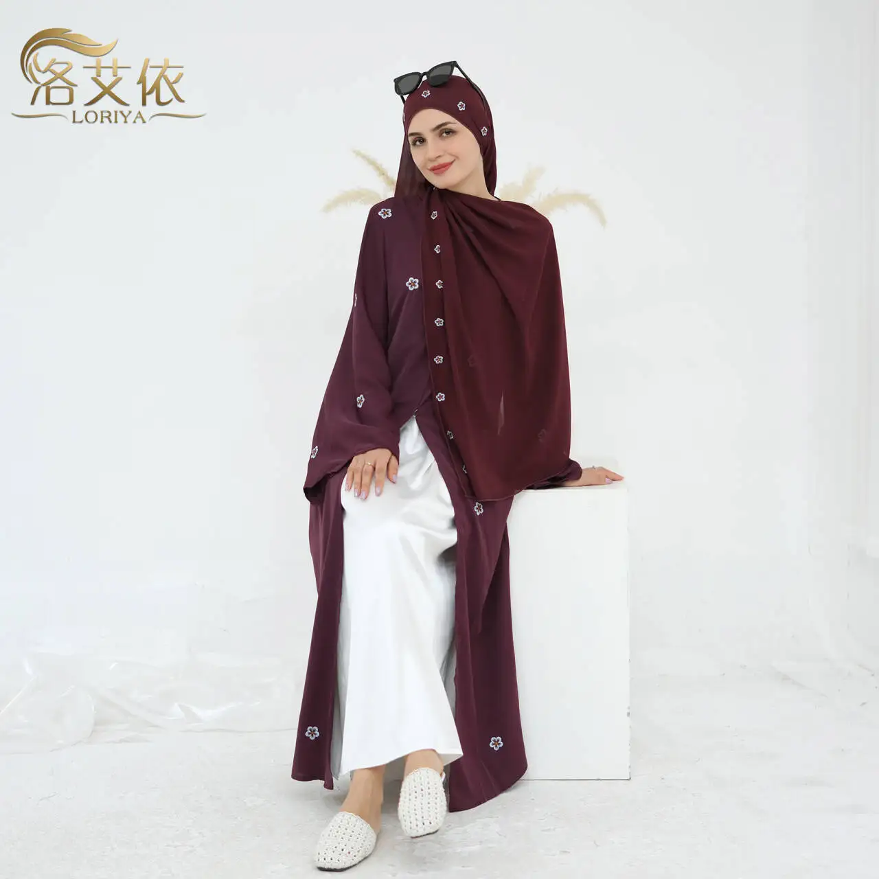 

Мусульманская женская одежда, роскошный кардиган с вышивкой для всего тела + платок, комплект из двух предметов