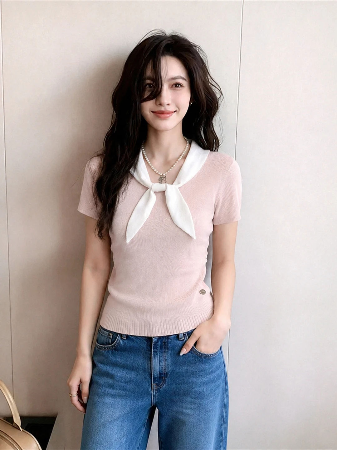 

Elegant Sweet Color Block Short Sleeve Knitted Top Slimming Age Defying Korean Style Commute High End Feeling Women's Shirt