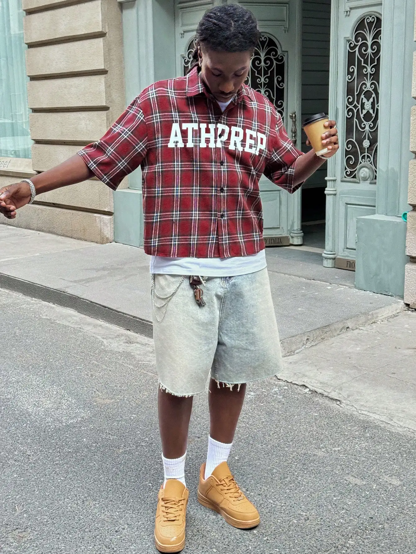 

Men's Red Plaid Short Sleeve Button-Up Shirt with Bold Letter Print, Loose Fit Casual Streetwear