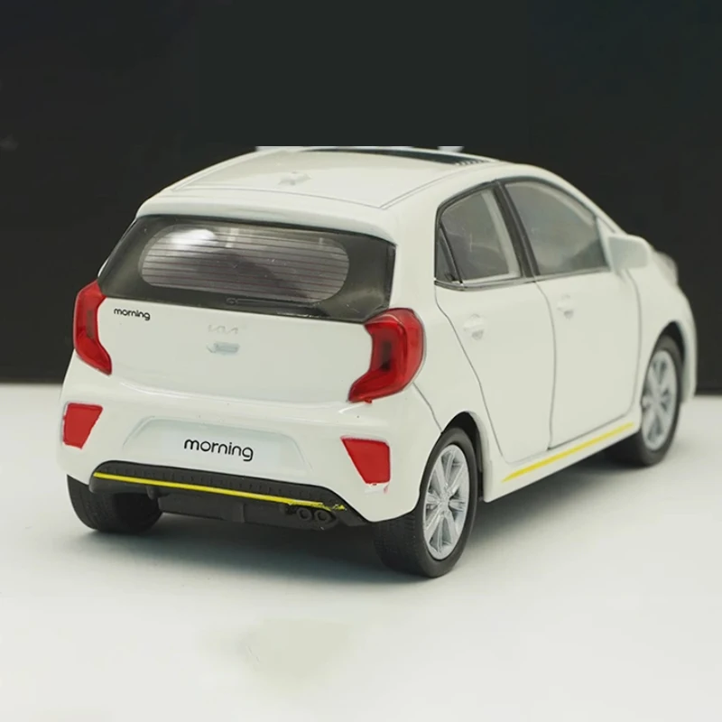Original 1:38 KIA Morgen Legierung Rebound Auto Modell Statische Sammlung Dekoriert Urlaub Geschenke Spielzeug