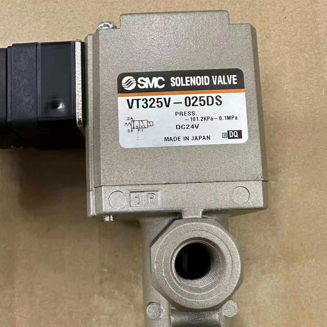 

Оригинальный японский трехходовой вакуумный электромагнитный клапан SMC VT325V-025DS, выпускной клапан прямого действия с инстомерным уплотнением, изготовленный из латуни