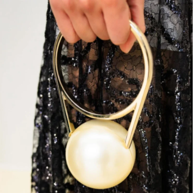 

Luxury Handbags High-end New Brand Fashionable Simple Acrylic Ball Banquet Bag Versatile Commuting Elegant Women's Shoulder Bag