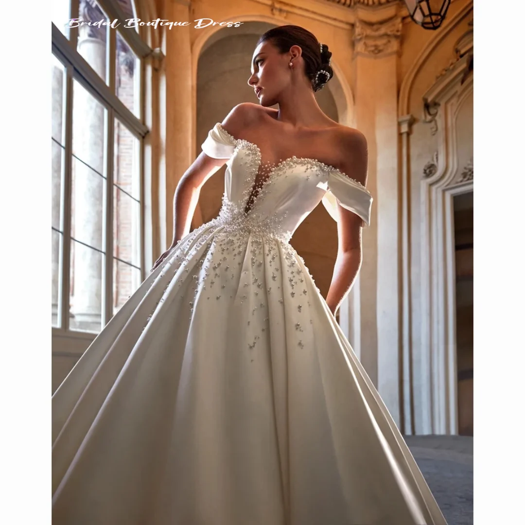 تخصيص أنيق الأبيض الخامس الرقبة اللؤلؤ الكرة ثوب الزفاف قبالة الكتف بسيط الساتان عودة زيبر فستان زفاف Vestido De