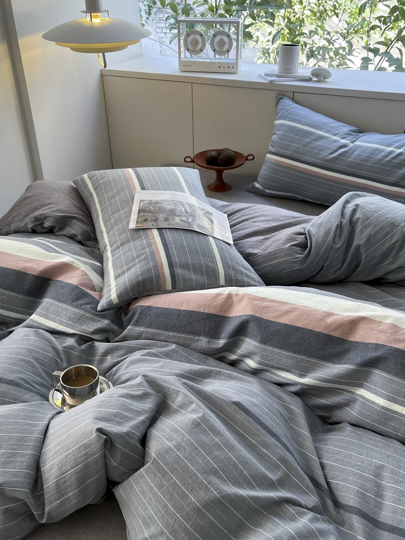 

Classic Vintage Gray Stripes Bedding Set,1 Duvet Cover, 1 Sheet, 2 Pillow Case, Soft and Cozy Bed Set, 4 Pcs