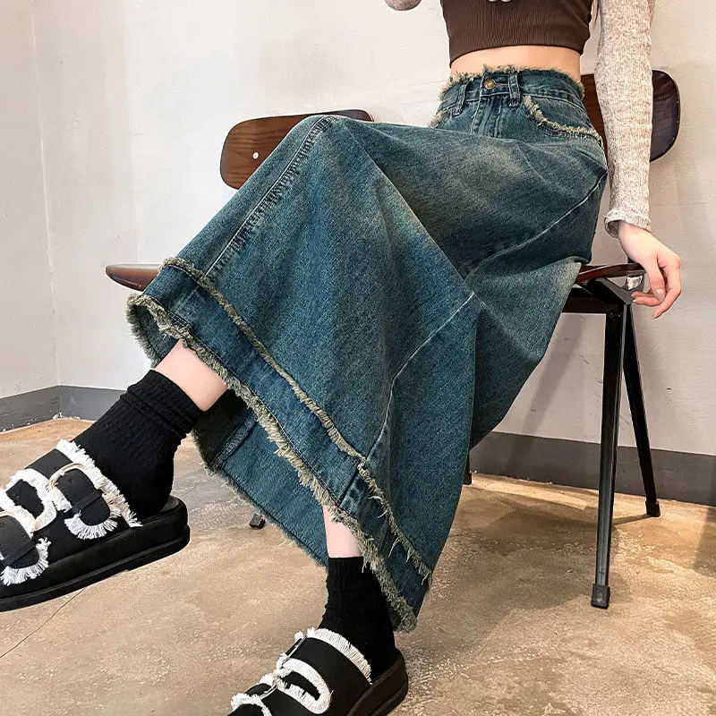 

Elegant vintage midi skirt2025YearaHigh-waisted denim skirt, new spring style for women, straight and stylish