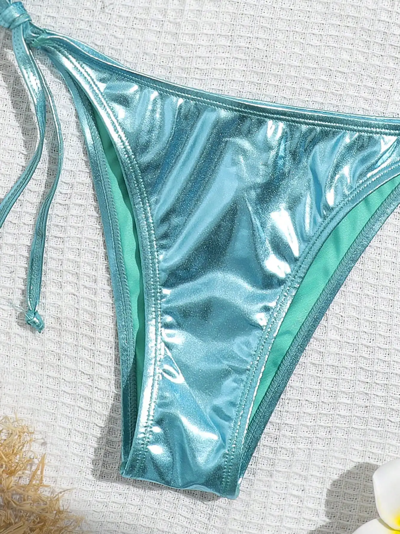 

Металлический синий комплект бикини с завязками сбоку для женщин