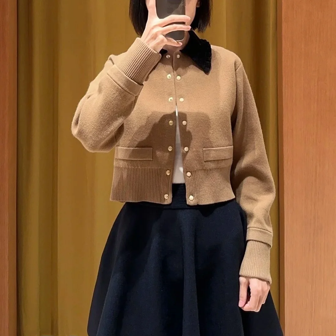 

High-End Version ort Collar Knitted Cardigan Casual Sle Color Blo Design for Women Winter Outerwear Faion Trend