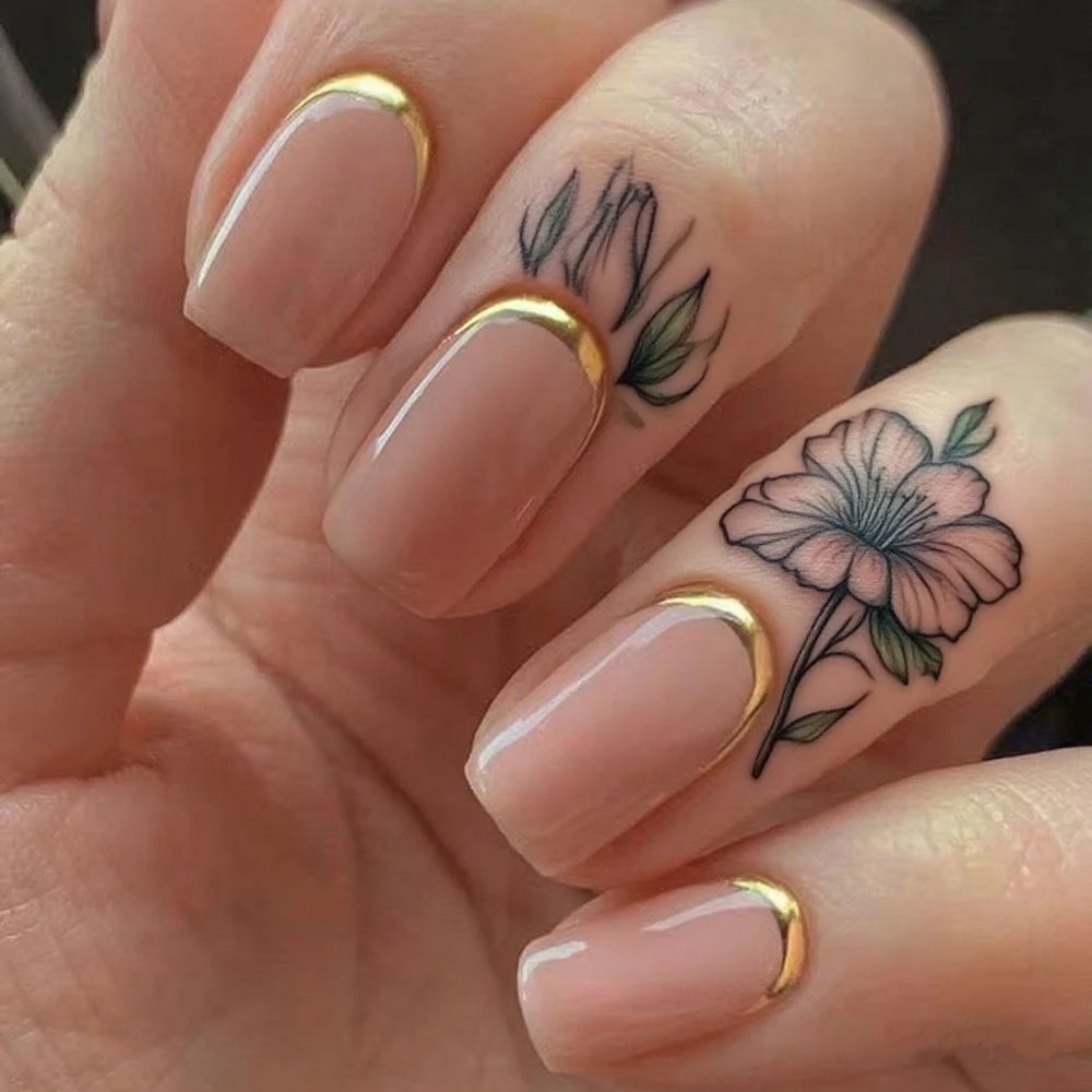 

Acrylic Short Fake Nails With Glue Sticker Glossy Gold French DIY Manicure Fingertips Glossy Natural Press On False Nails Tip