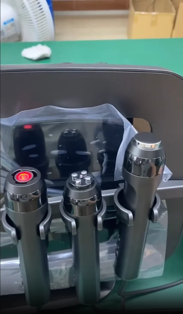 3 In 1 CO2 Bubble Pen Hydra Oxygen Facial Machine Oxygenation Pods Skin Tightening Exfoliation Face Massage Capsule CE