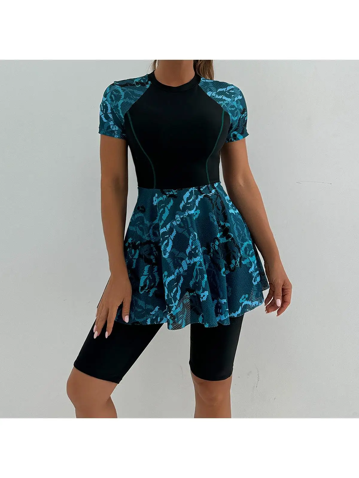 

Купальник для серфинга с принтом и юбкой, комбинированный, из полиэстера, с защитой от УФ-лучей, бикини с чашечками, без косточек