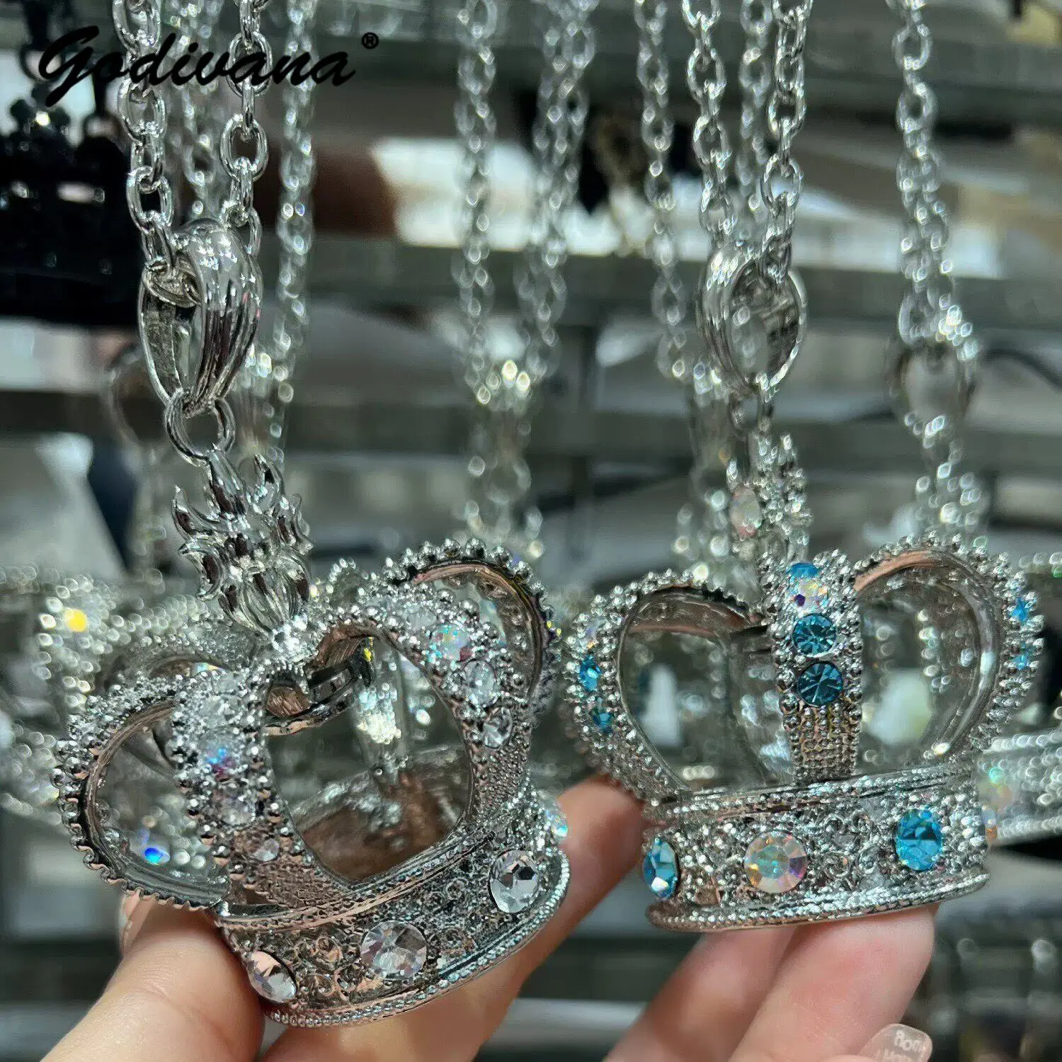 Japanese Style Dark Sweet Jirai Kei Y2K Handmade Rhinestone Crown Necklace Alt Aesthetic Gothic Pendant Jewelry for Girls Female