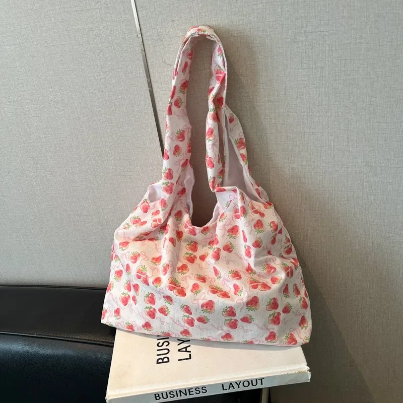 

Strawberry Pattern No Zipper Shoulder Bags Large Capacity Women's Bags 2025 New High Quality Fashion Design Women's Handbag
