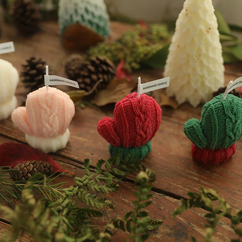 1Pc Mini Woolen Glove-shaped Scented Candle, 4 Scents Winter Christmas Scented Candle Gift, Cute Atmosphere Home Fragrance Rose