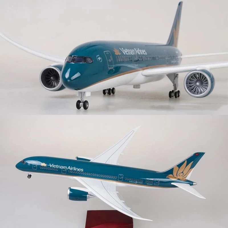 1/130 Scale 43 Cm Jet Resin Aircraft Model B787 Vietnam Dreamliner Model With Lights And Wheels Suitable For Gifts And Collecti