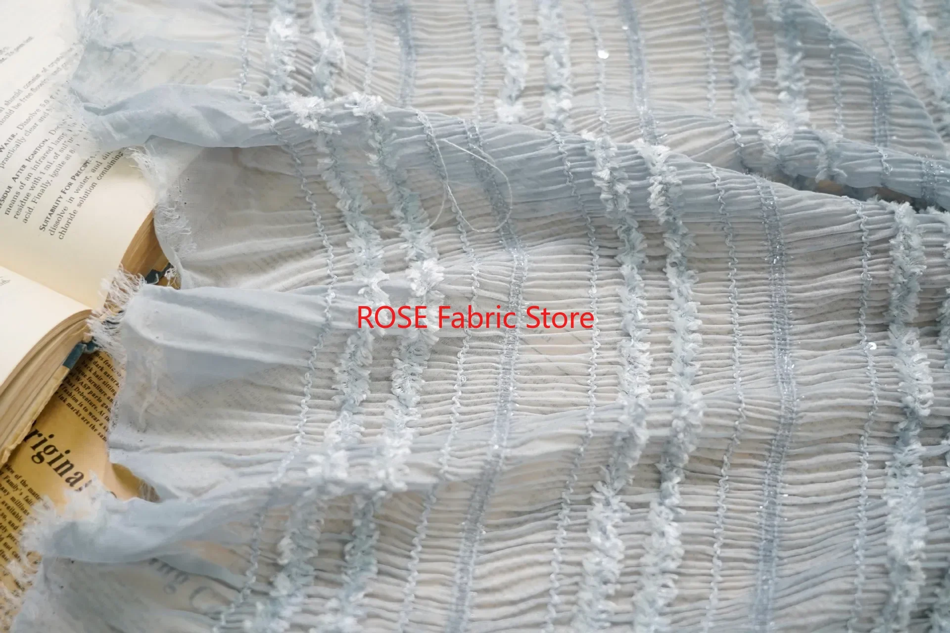 Plisowana elastyczna szyfonowa tkanina w paski z falbanką na bluzkę, wiosenną sukienkę, sukienkę na wakacje, sukienkę do tańca