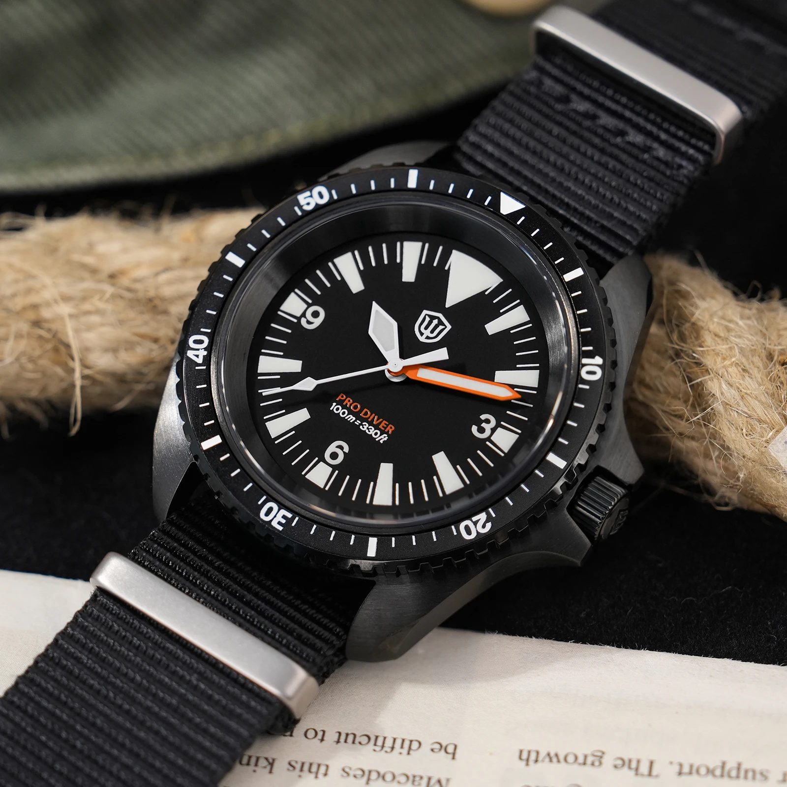 Watchdives WD1980 V3 38mm メンズ腕時計ヴィンテージ VH31 ロンダ 515 