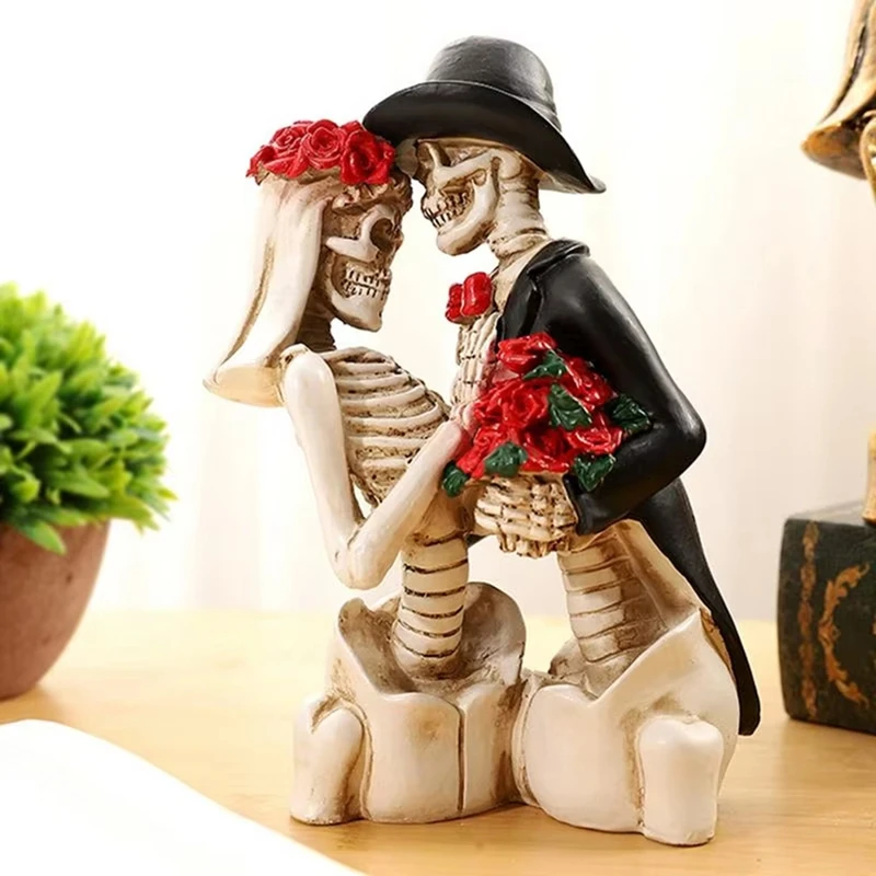 Resin Skeleton Figurine Halloween Decoration Gothic Lovers Romantic Bride & Groom Figurine Wedding Statue Gifts