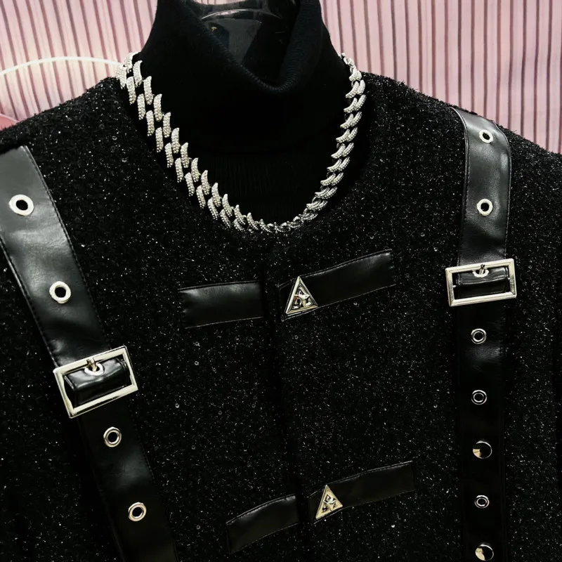 WVGA سترة قصيرة الخريف الشتاء رجل جديد المعادن المرقعة تصميم عصري ضوء الفاخرة المتخصصة شيك عادية كم طويل معطف Ins W10831