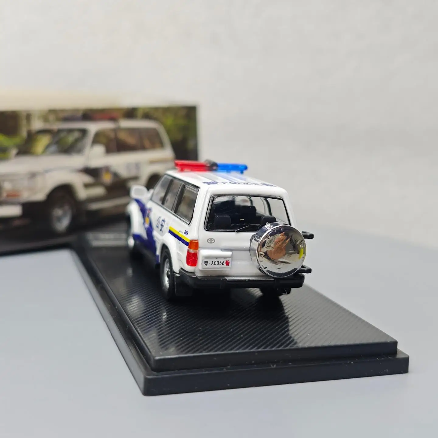 1:64 Land Cruiser LC80 Police Simulation Alloy Mini Car Model Collection Gift Toy