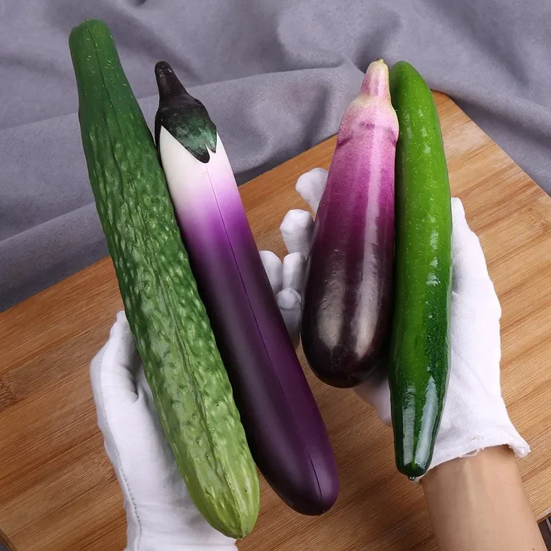 Últimos Modelos de Pepino y Berenjena de Simulación en PU, Vegetales Artificiales de Espuma, Accesorios de Decoración para Cocina, Decoración Inusual para el Hogar y el Jardín