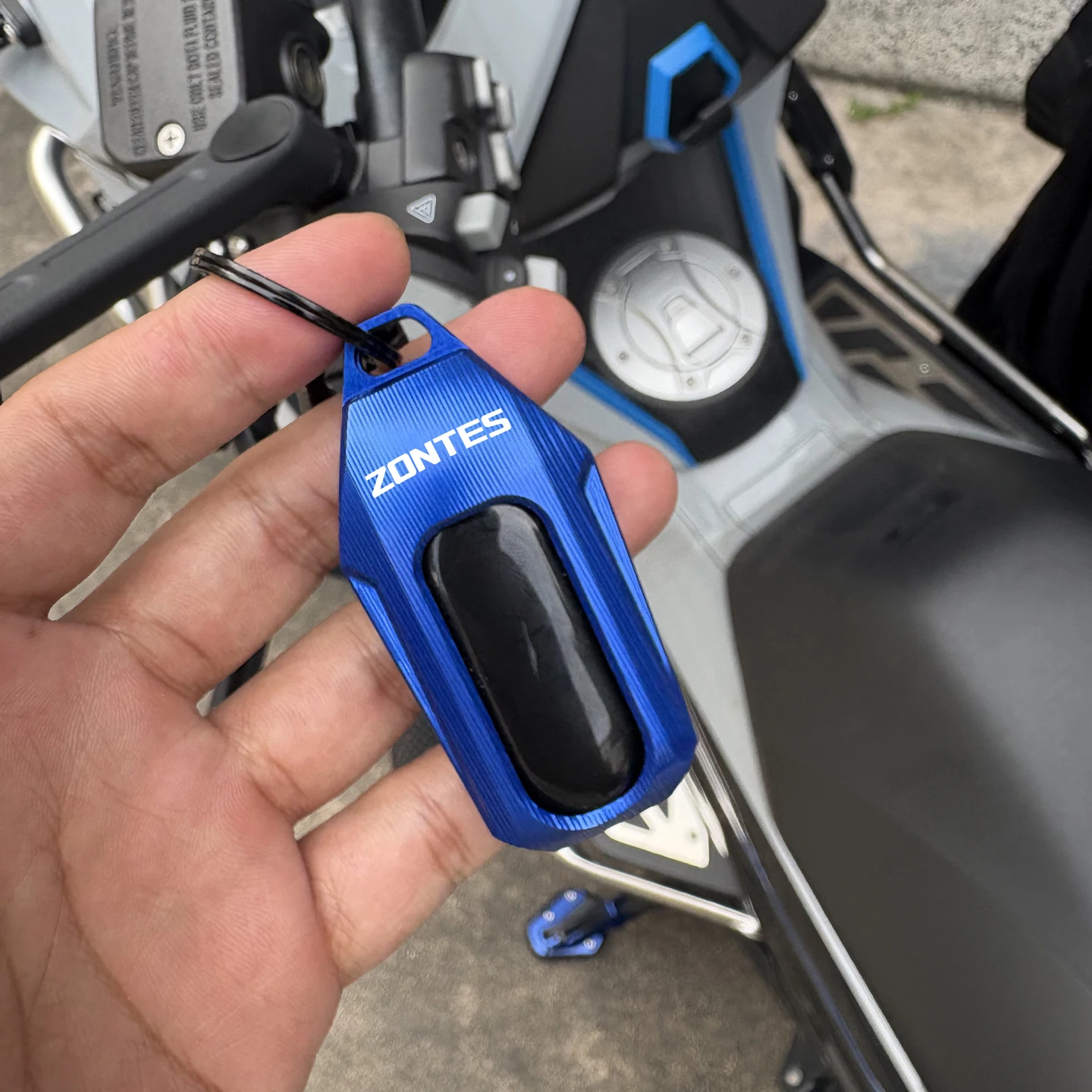 For ZONTES 368G 368D 368E 368K 350E 350M 350T 310 T R X V GK350 703F 703RR CNC Motorcycle Electronic Start Key Case Cover