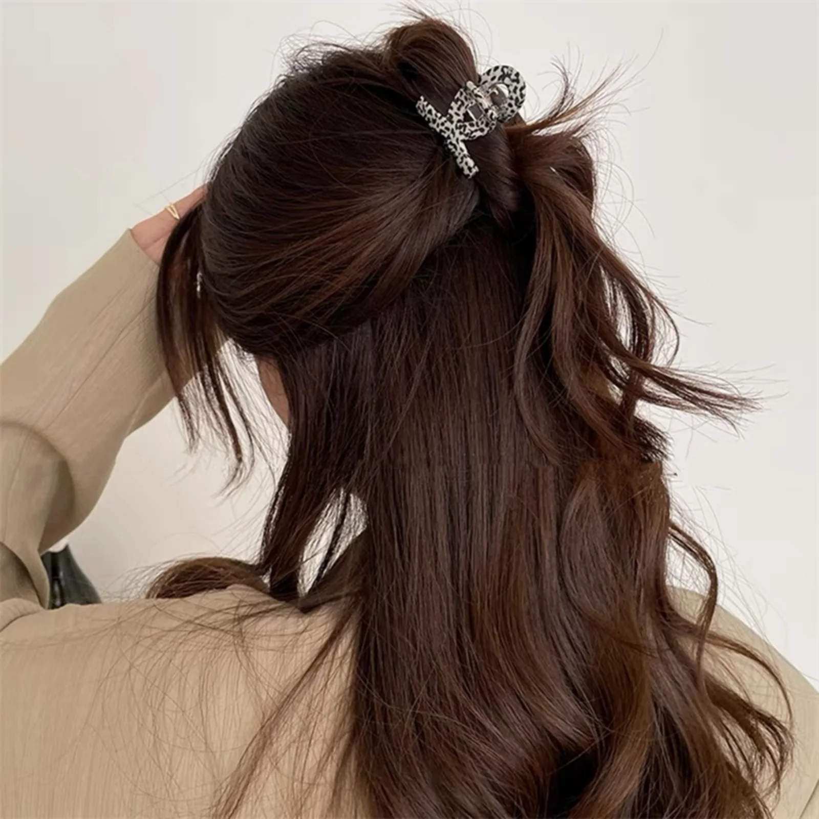 1PC Acetat Scratch Clip Kleine Halbe Krawatte Haar Clip Frauen Haar Volumen Weniger Erweiterte Gefühl Shark Clip Hinterkopf haarnadel – Detail 13