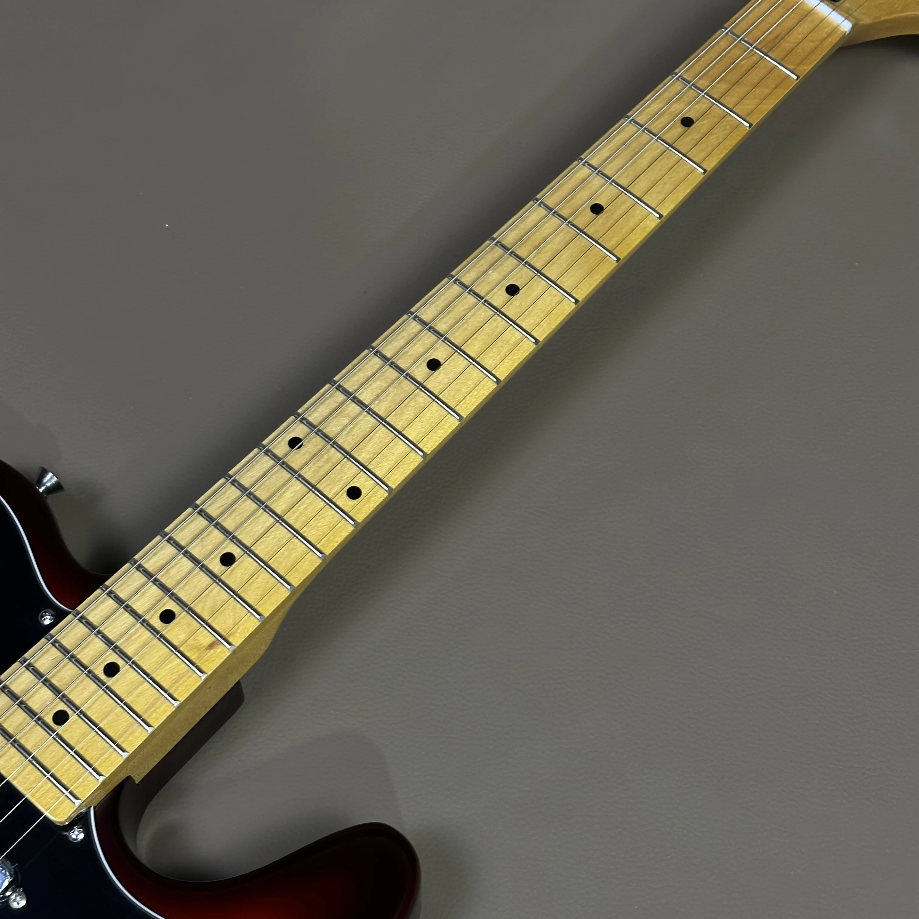 High quality TL vibrato Sunburst color Electric Guitar view 5