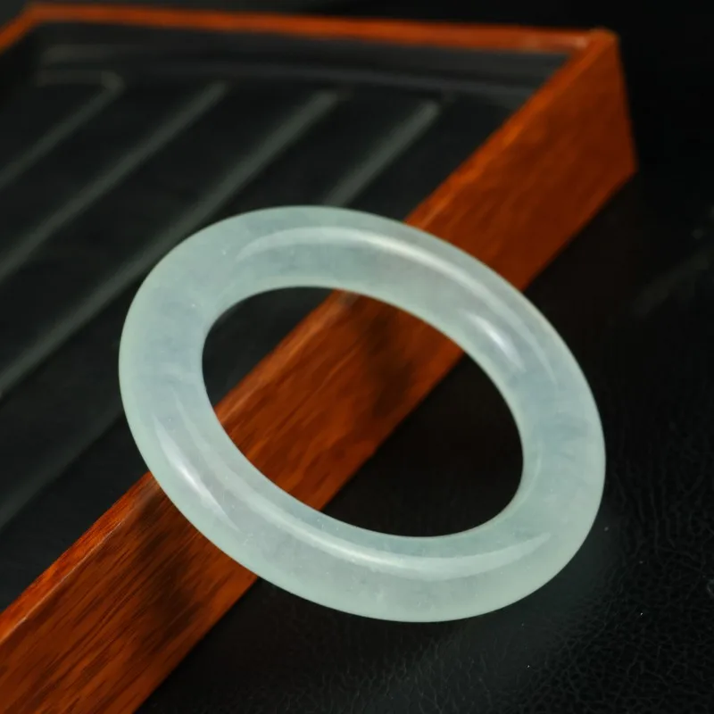 

Natural High Ice Light Green Round Bar Bracelet, Suitable for Daily Wear and Jade Bracelet