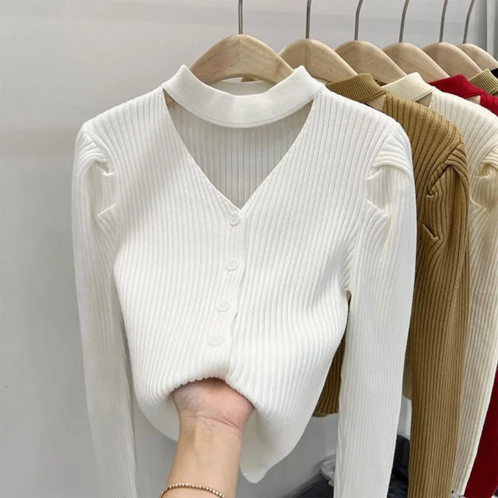 가을 겨울 레드 긴팔 브이넥 니트웨어 슬림 핏 홀터 탑 패셔너블한 이너웨어 스타일 여성 패션
