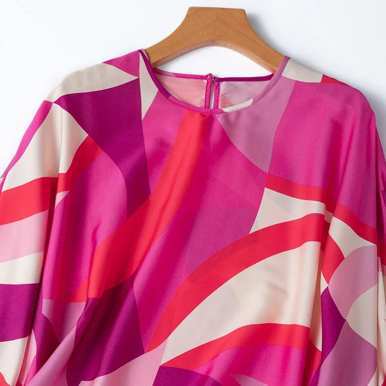 93% التوت الحرير 7% دنة المرأة بلوزة فضفاضة نوع الساخن الوردي المطبوعة جولة الرقبة 3/4 فانوس كم قميص علوي البلوز M1275