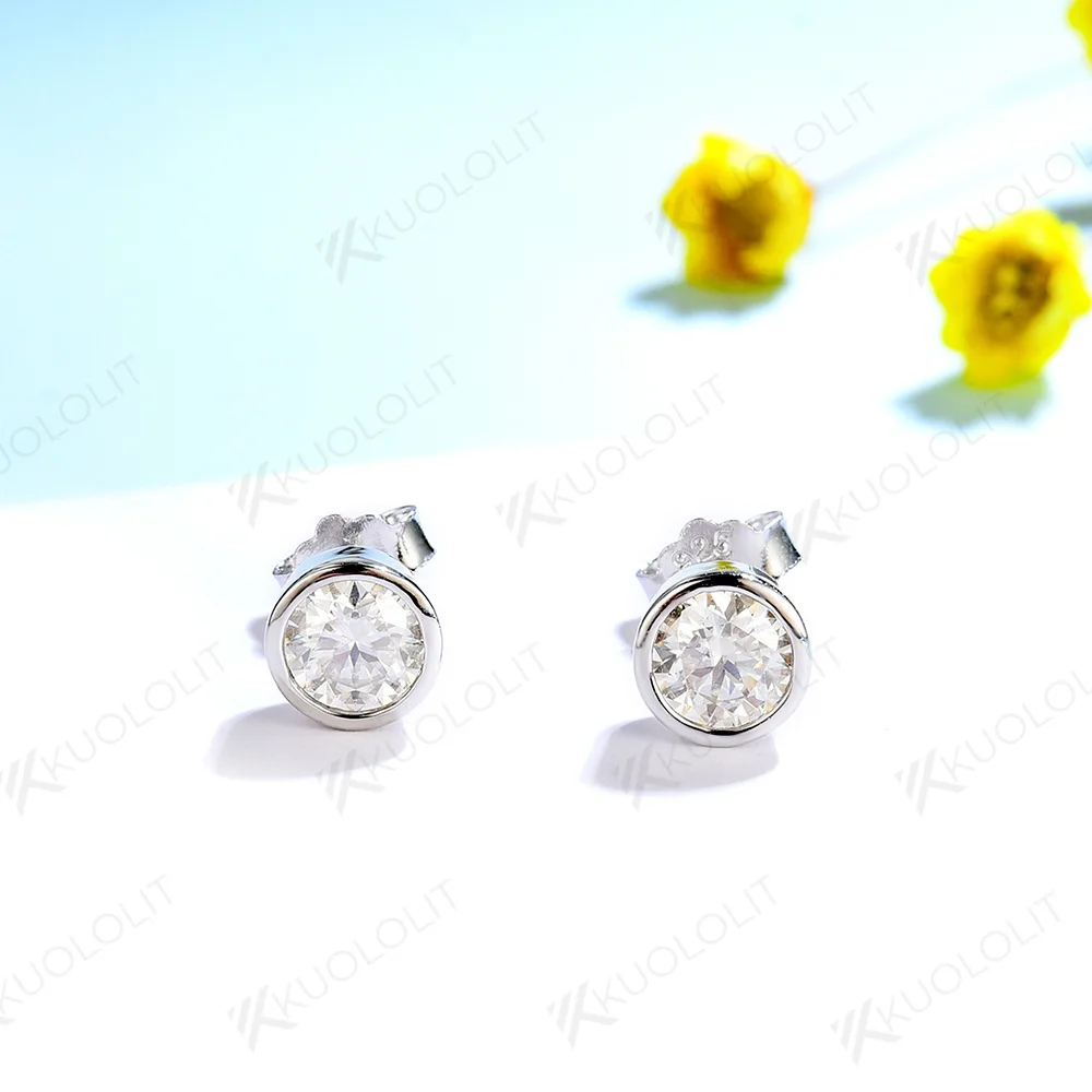 Kuololit US Stock 0.6CTW Moissanite Stud Earrings 925 Silver Sterling for WomenBezel Set Fine Diamond Jewelry for Party Engagement Christmas Gifts
