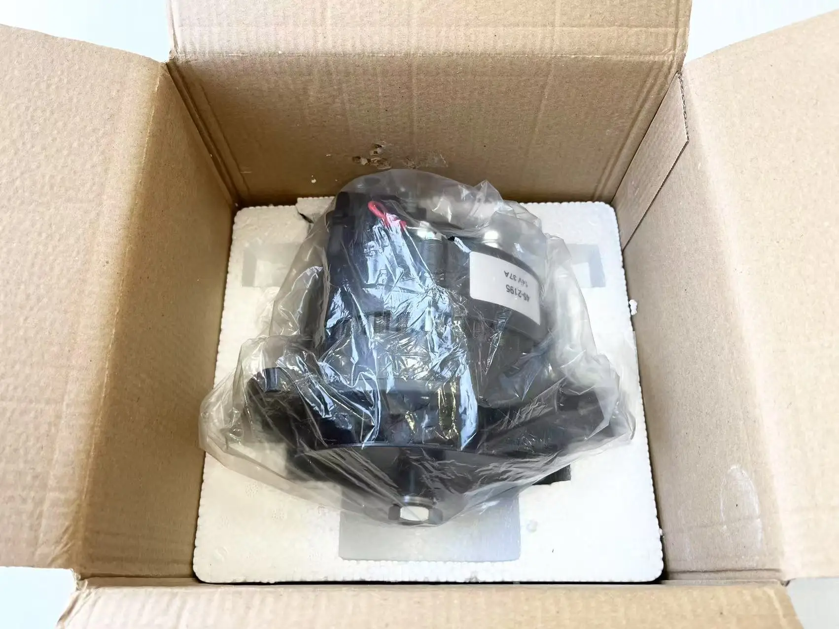 Alternator 41-2195 Thermo King Spare Parts Truck Refrigeration Units 14V 37A Alternator